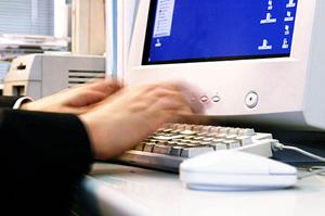 塾入退出メールシステムで保護者に通知