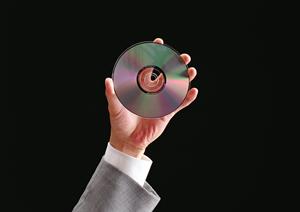 メールのリスクを細かく紹介し対策を提案